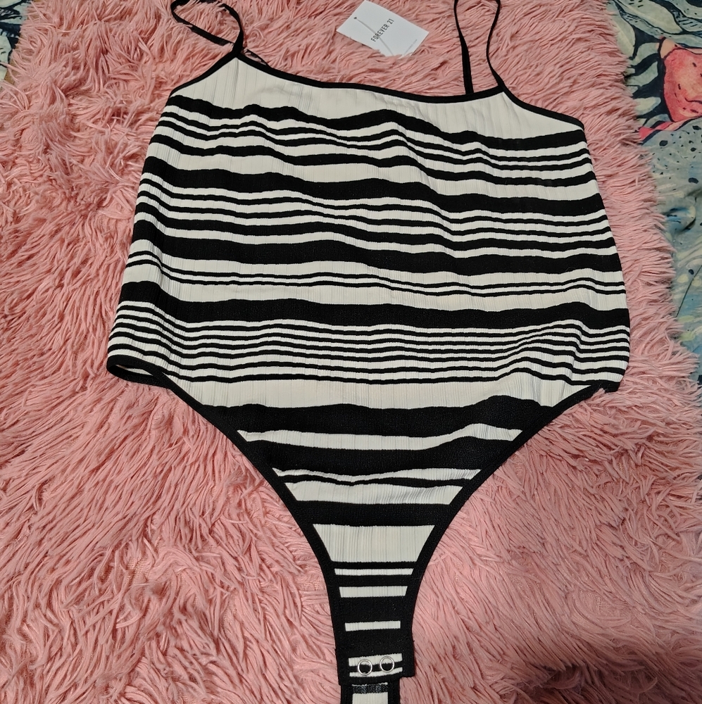 Striped NWT Black and Cream Bodysuit/ SZ XL/ Stretch See Info